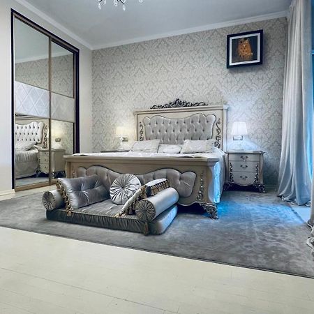 Luxury Design Apartments In The Center Of Kiev Extérieur photo